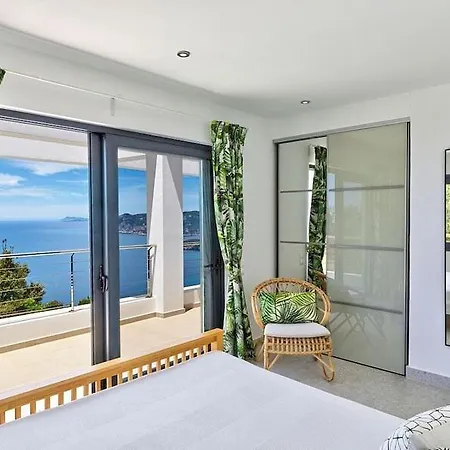 Clifftop Giannades