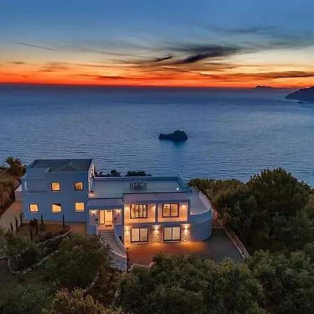 Clifftop Villa Giannades