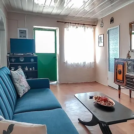 Nanas Mountain View House Holiday home *