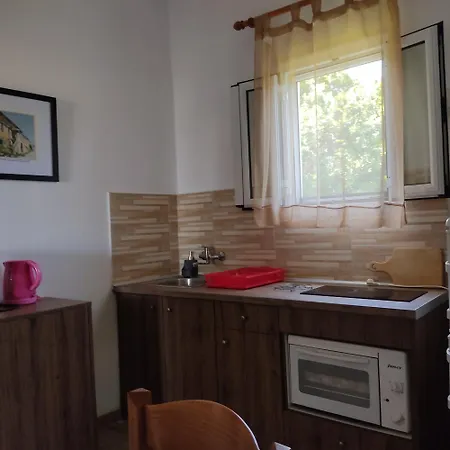 Oliveland Apartment *