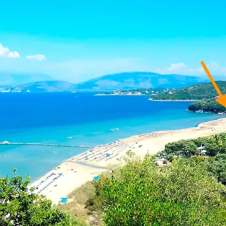 Beachfront By Dadovillas Apraos