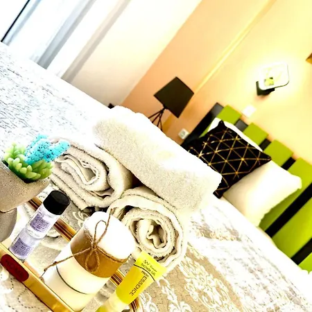 Marina Studios Aparthotel