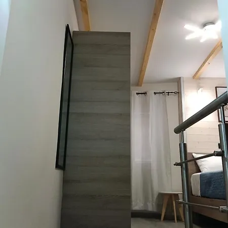 Olimpias Apartment *