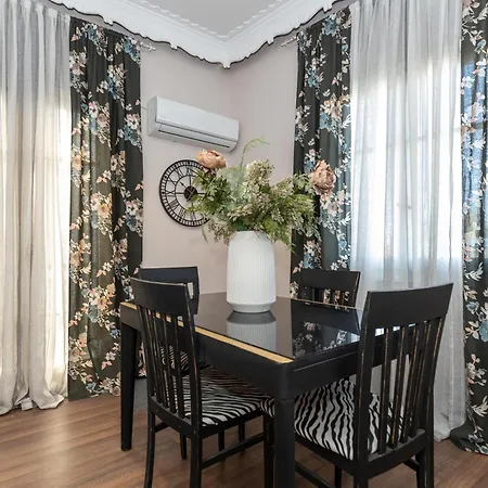 Apartment Urban Chic Luxury Boutique