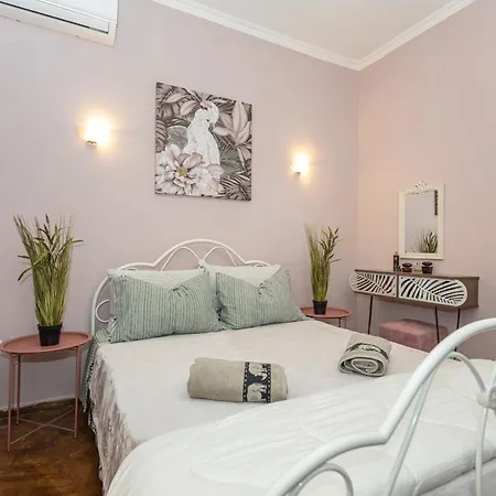 Apartment Urban Chic Luxury Boutique Anemomylos