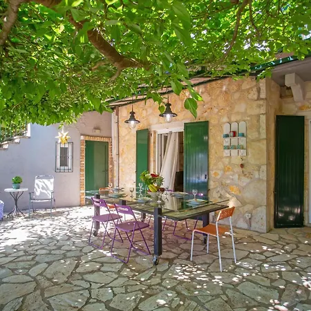 Yiarios Villa