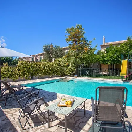 Yiarios Villa Poulades