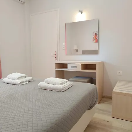 Apartment Dora's *