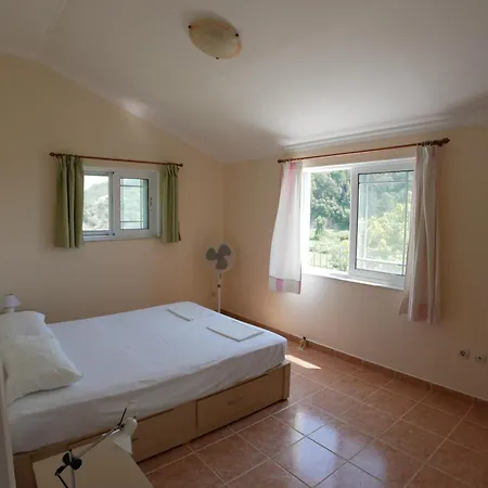 Apartment Vania Gardenos Vitaládes