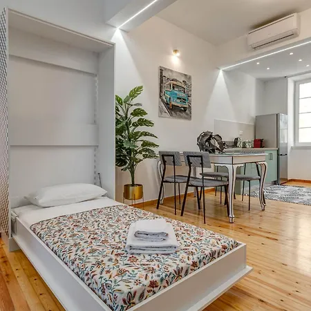 Royal View - Corfu Town Apartment