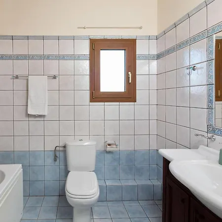 Lefki Limni Retreat 300m From Villa