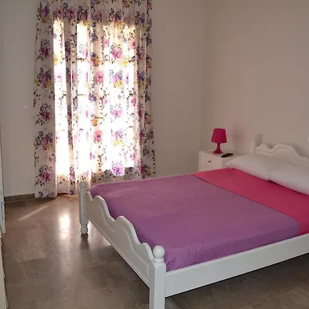 Anna Apartment *
