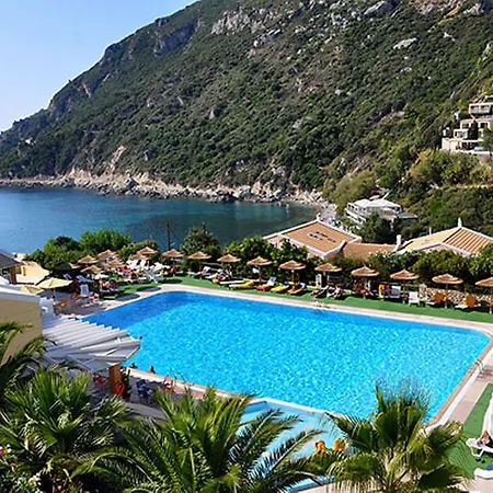 Ithea Hotel 4*