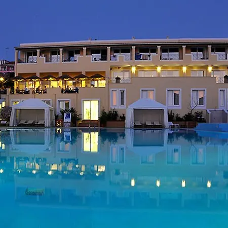 Hotel Ithea 4*