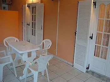 Asprokavos * Kavos
