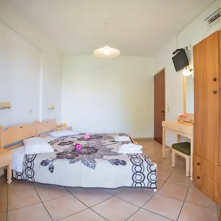 Villa Rebecca Aparthotel 2*