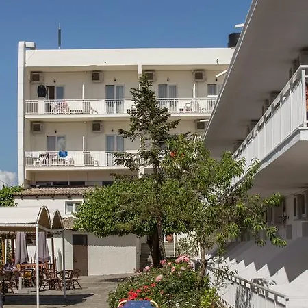 Hotel Popi Star 2*