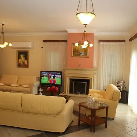 Holiday home Georgina Sinarades