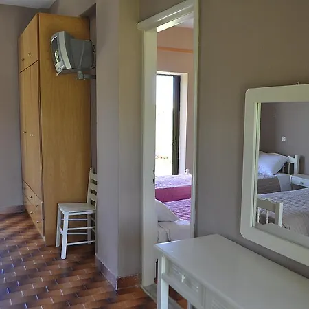 Family Studios Marathias (Corfu)