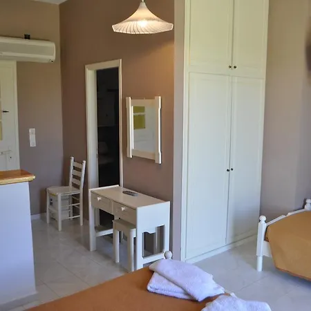 Aparthotel Family Studios *