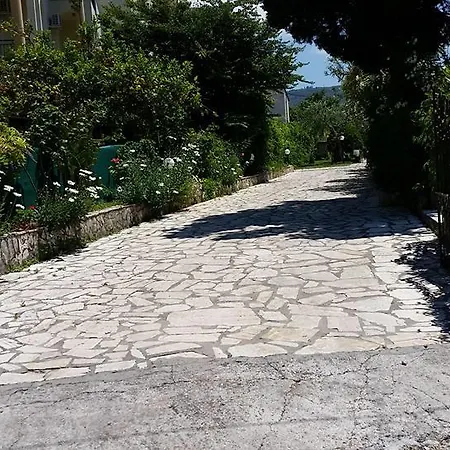 Alexandros