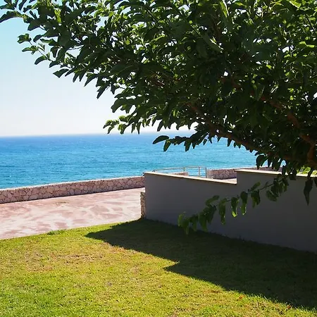 Holiday home Dip In The Blue - 1 *