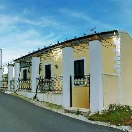 Agallis Corfu Vakantiehuis Sokrákion
