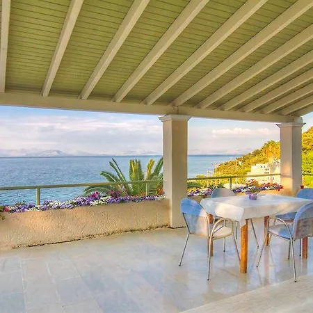 Athina 4* Mesongi