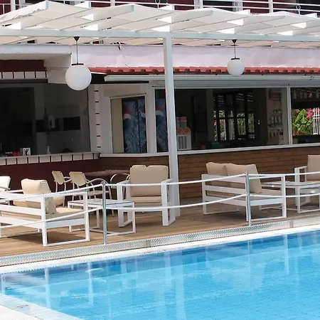 Ammos Aparthotel 2*