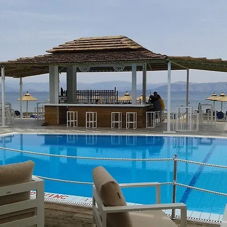 Ammos Aparthotel 2*