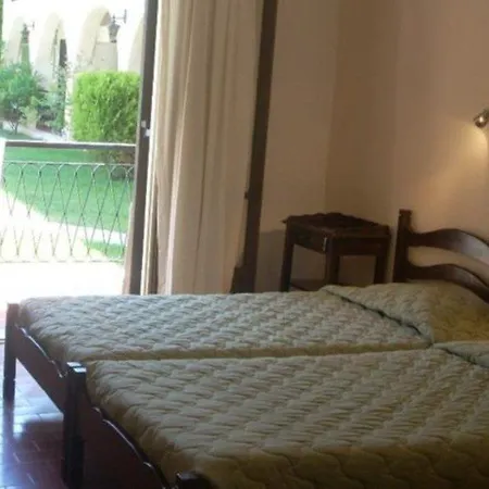 Annaliza Aparthotel