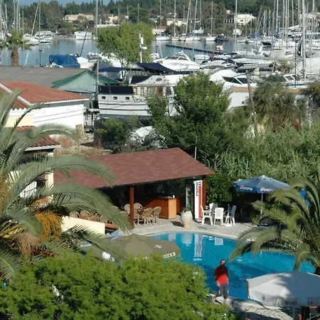 Aparthotel Zefiros