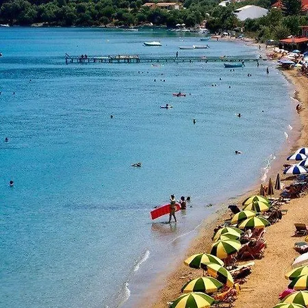 Christina Hotel Mesongi
