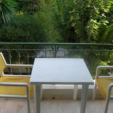 Karmar Aparthotel 2*