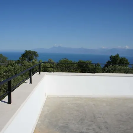 Voukithro Villa *