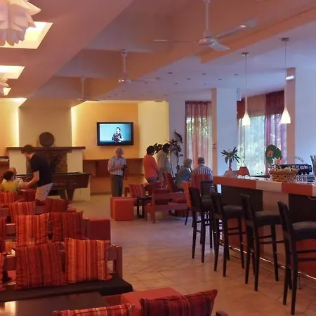 Hotel Ipsos Beach Hotel