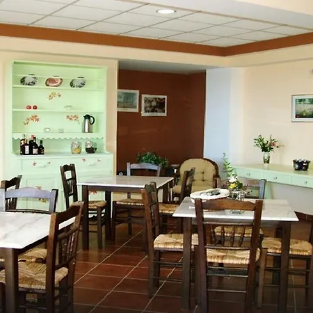 Irene Aparthotel