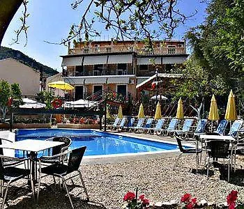 Argo Pool & Bar Aparthotel Benitses (Corfu)