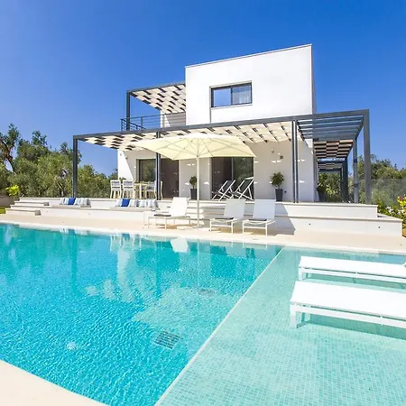 Almyra Villa