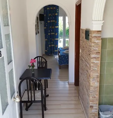 Dimitra G Aparthotel