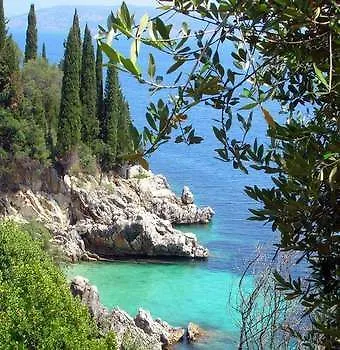 Hotel Krouzeri Beach