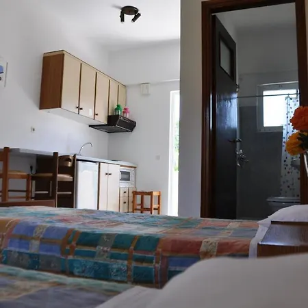 Aparthotel Marina Studios 2*