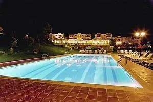 Rebecca's Village 4*