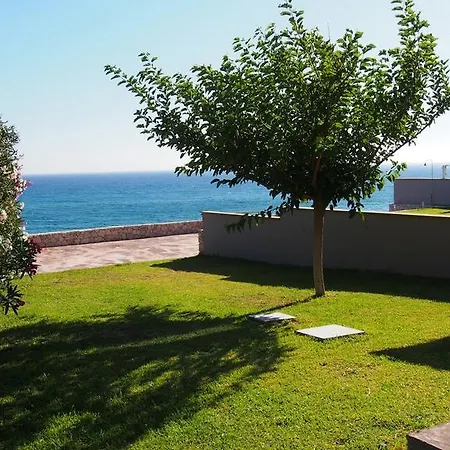 Dip In The Blue - 2 Holiday home