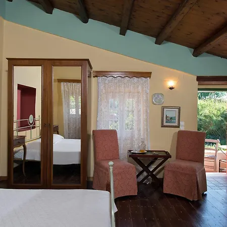 De Loulia Hotel Peroulades (Corfu)
