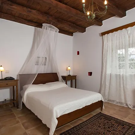 Hotel De Loulia 4*