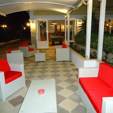 Matoula 3*