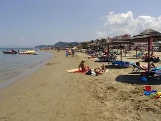 Christakis 2*