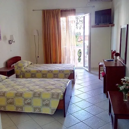 Marika Garden Studios Apartment *