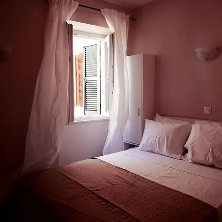 Aparthotel Loc Hospitality